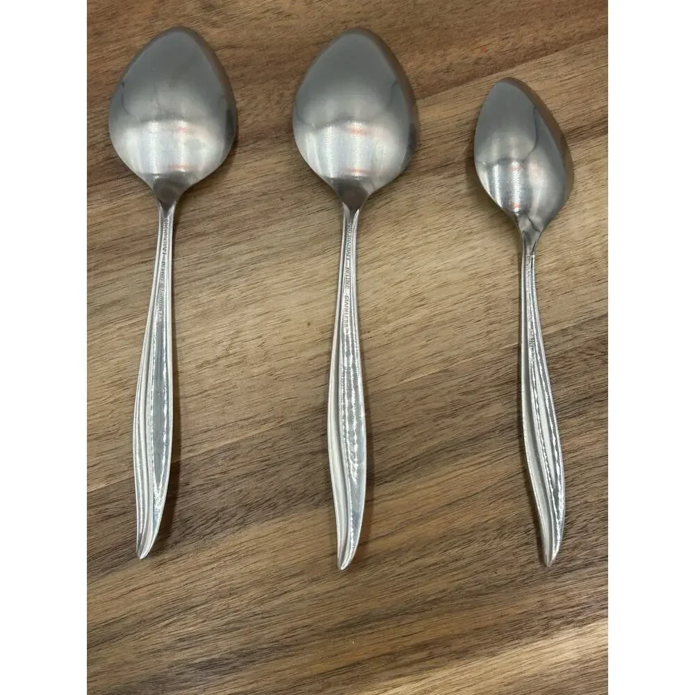 OneidaCraft Deluxe Textura Stainless Flatware Lot 2 Oval Spoons 1 Teaspoon MCM